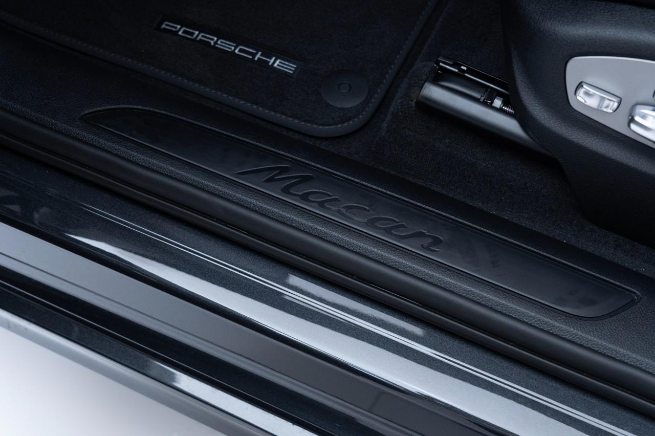 2025 Porsche Macan Pompano Beach FL