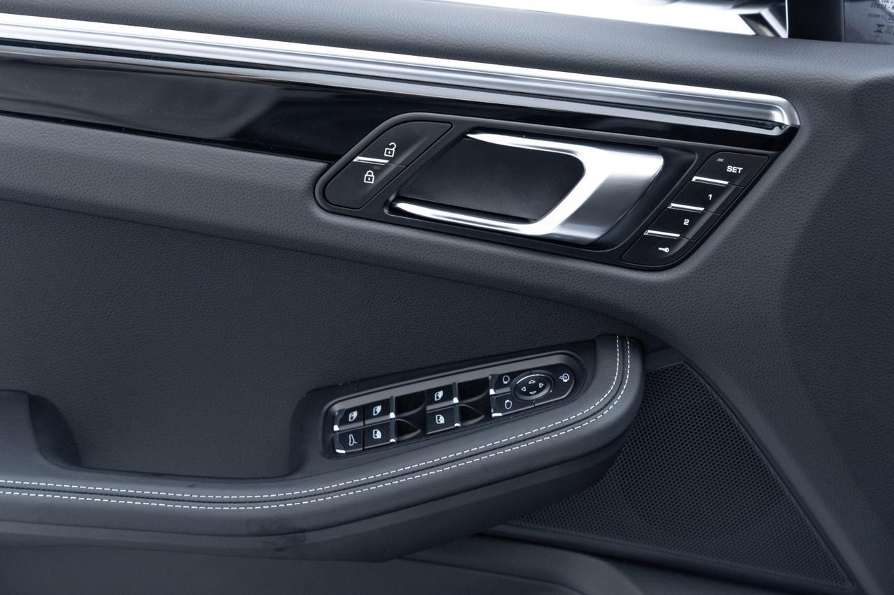 2025 Porsche Macan Pompano Beach FL