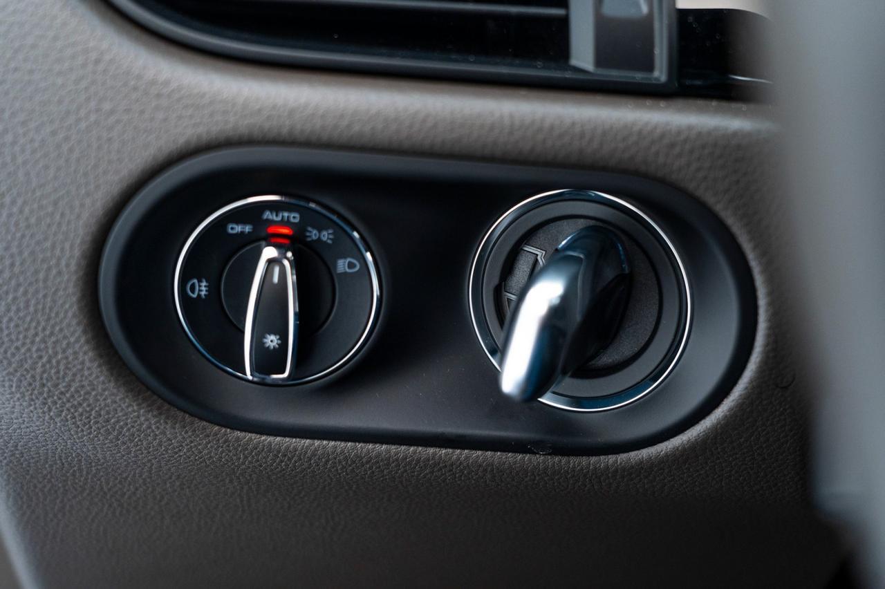 2025 Porsche Macan Pompano Beach FL
