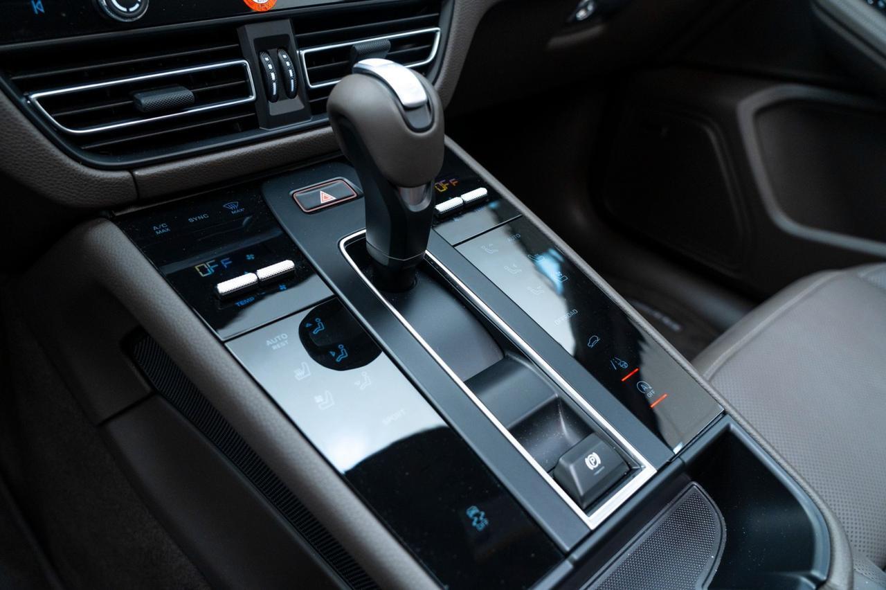 2025 Porsche Macan Pompano Beach FL