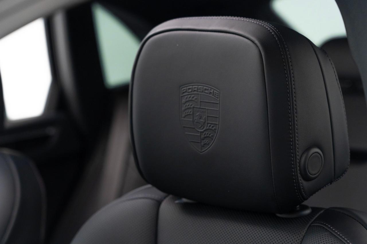 2025 Porsche Macan Pompano Beach FL