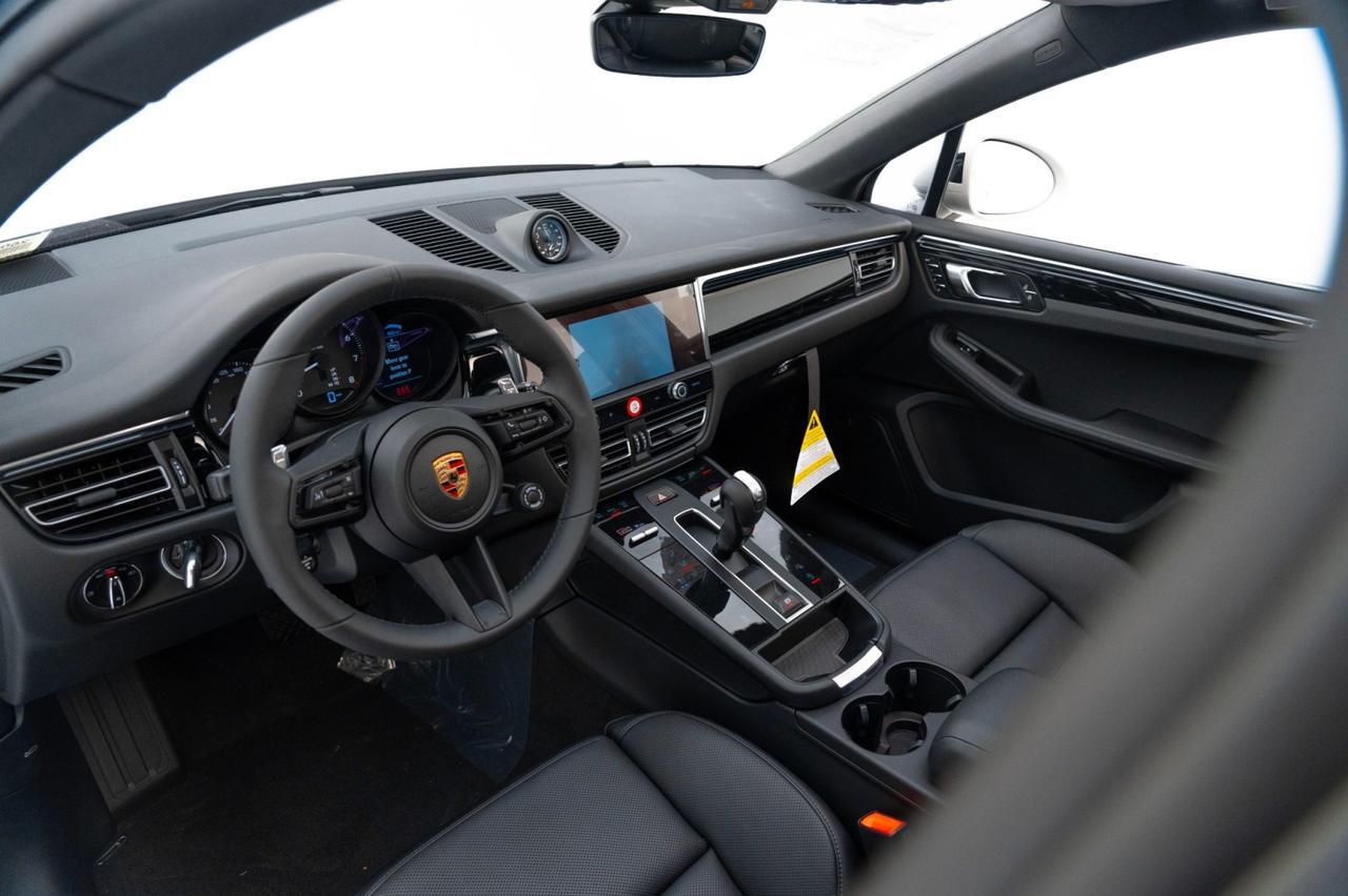 2025 Porsche Macan Pompano Beach FL
