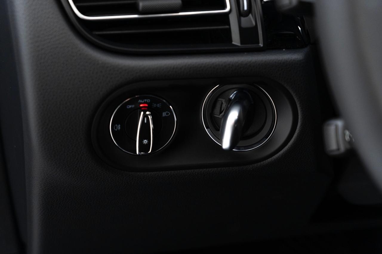 2025 Porsche Macan Pompano Beach FL