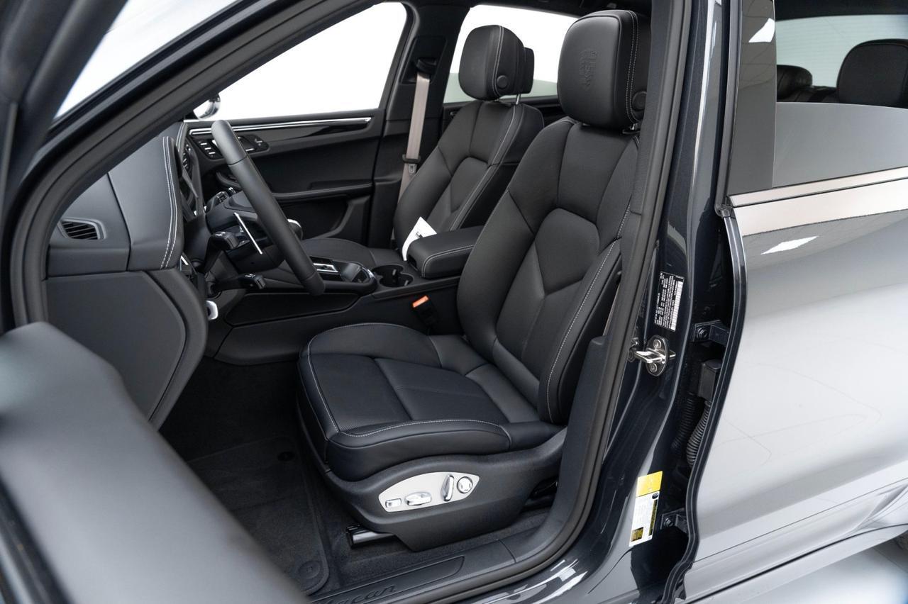 2025 Porsche Macan Pompano Beach FL