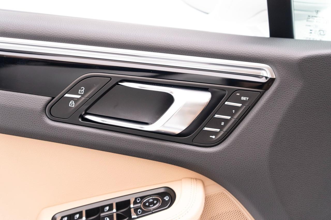 2025 Porsche Macan Pompano Beach FL