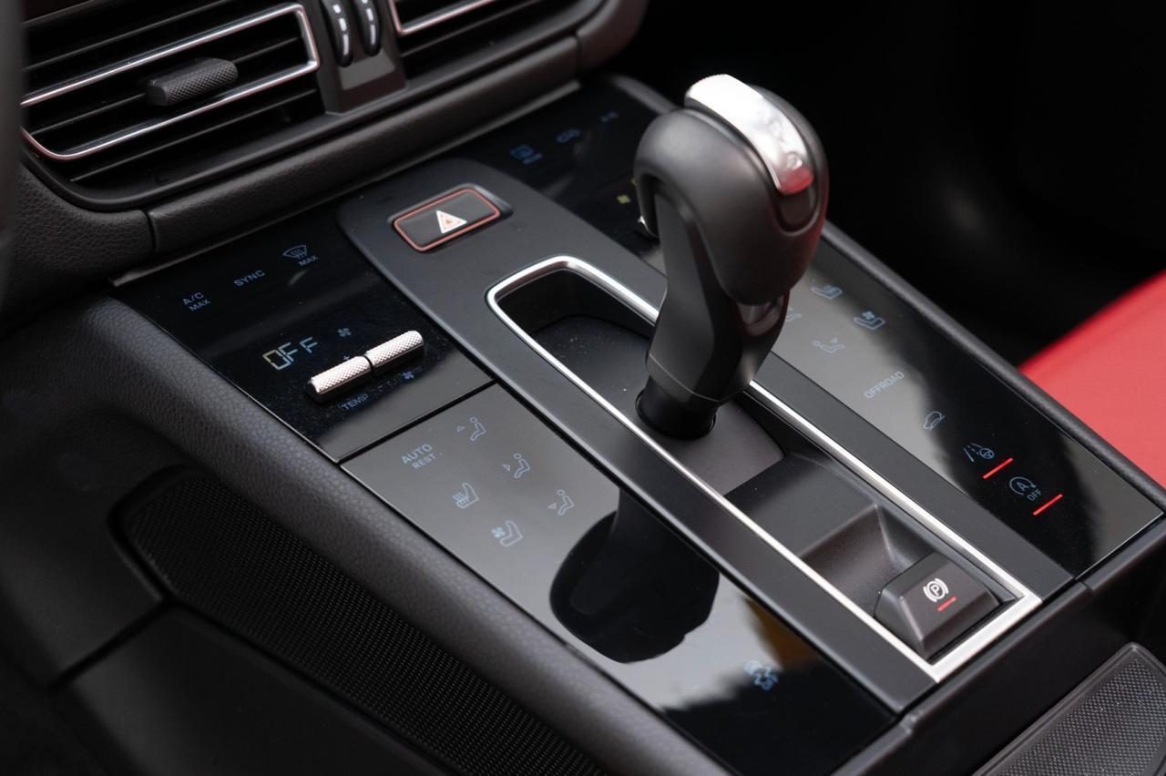 2025 Porsche Macan Pompano Beach FL