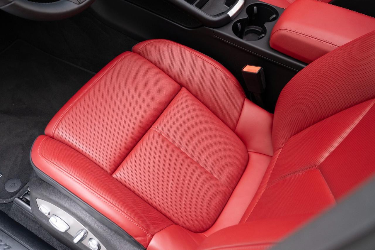 2025 Porsche Macan Pompano Beach FL