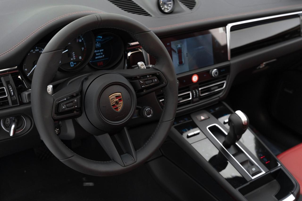 2025 Porsche Macan Pompano Beach FL