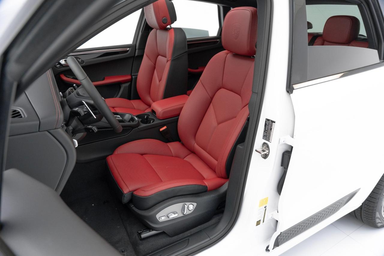 2025 Porsche Macan Pompano Beach FL
