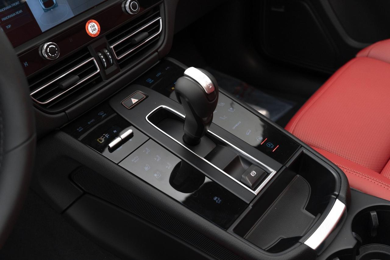 2025 Porsche Macan Pompano Beach FL