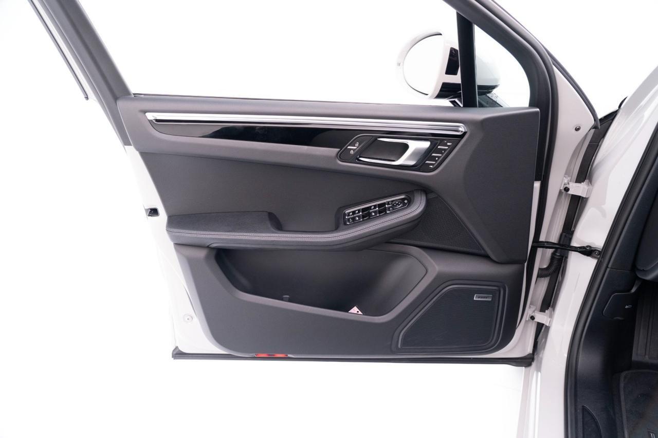 2025 Porsche Macan Pompano Beach FL