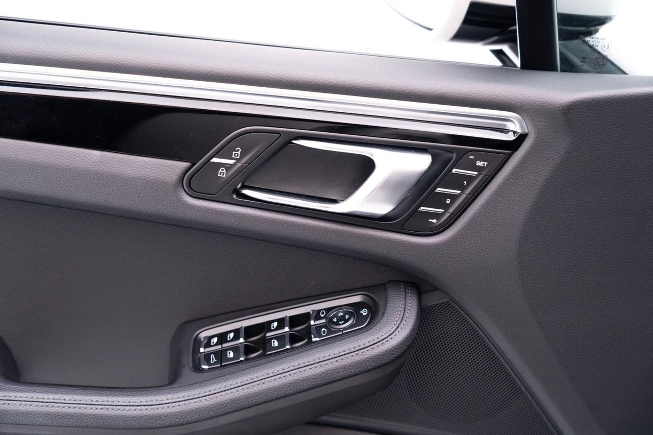 2025 Porsche Macan Pompano Beach FL