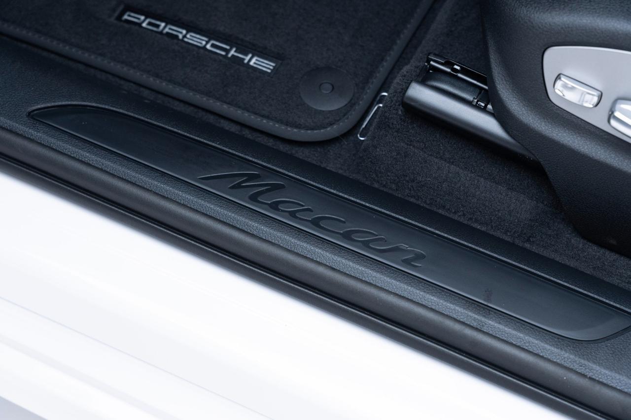 2025 Porsche Macan Pompano Beach FL