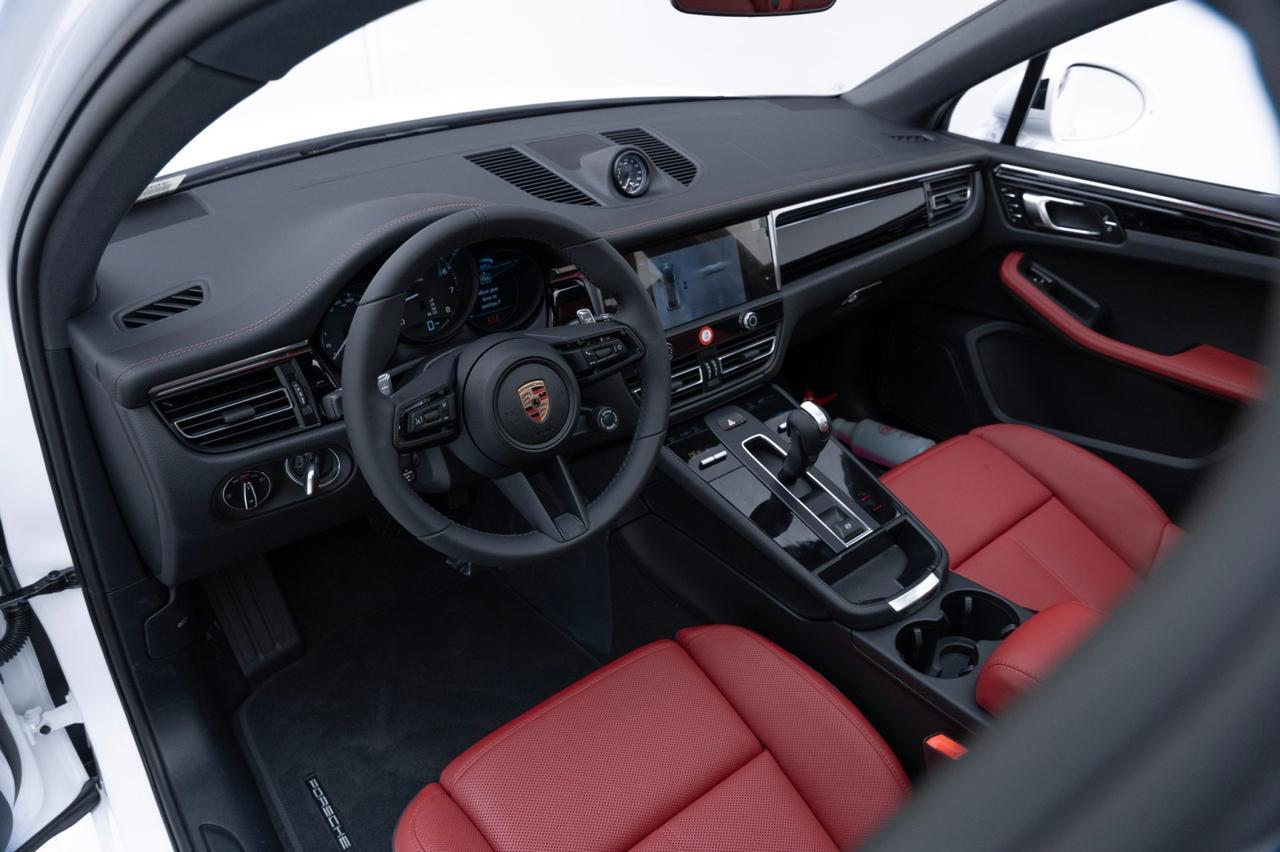 2025 Porsche Macan Pompano Beach FL