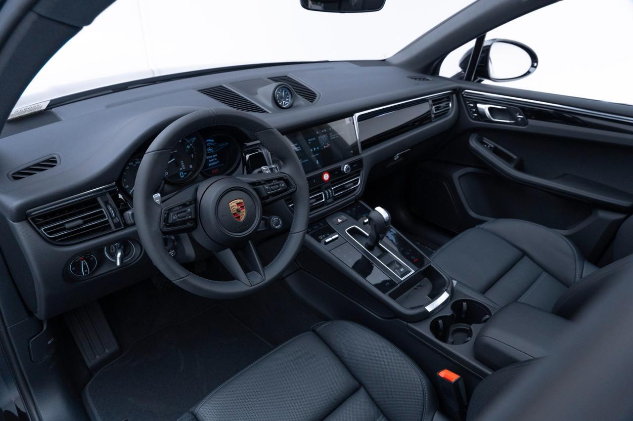2025 Porsche Macan Pompano Beach FL