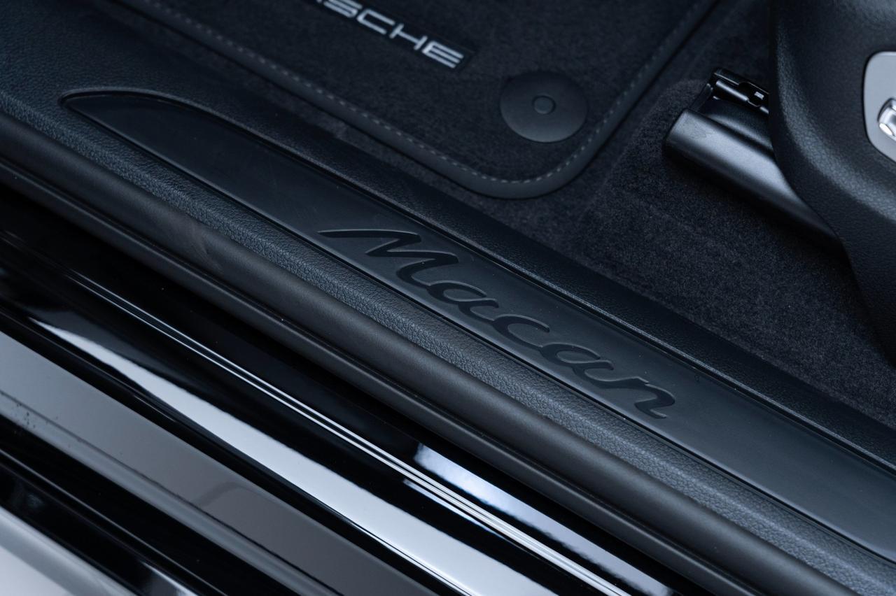 2025 Porsche Macan Pompano Beach FL