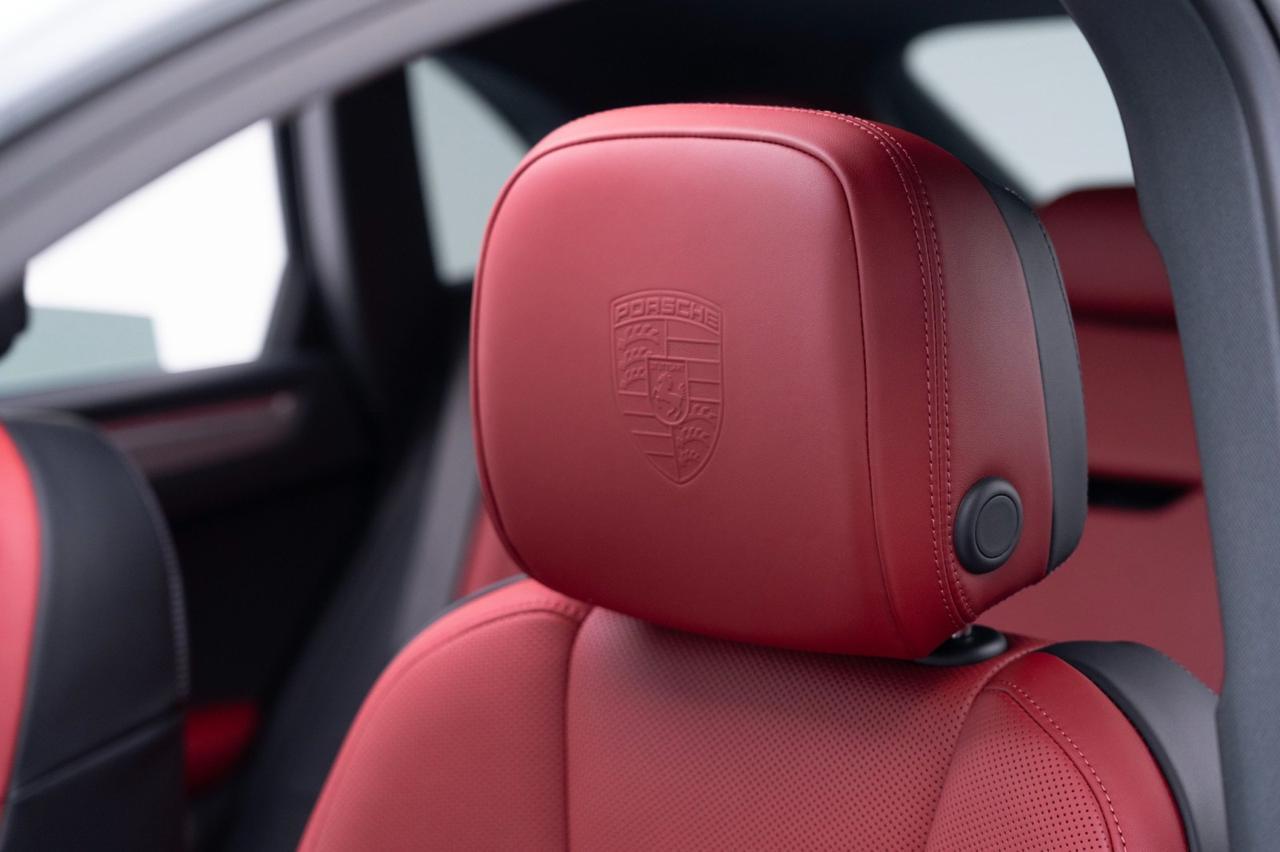 2025 Porsche Macan Pompano Beach FL