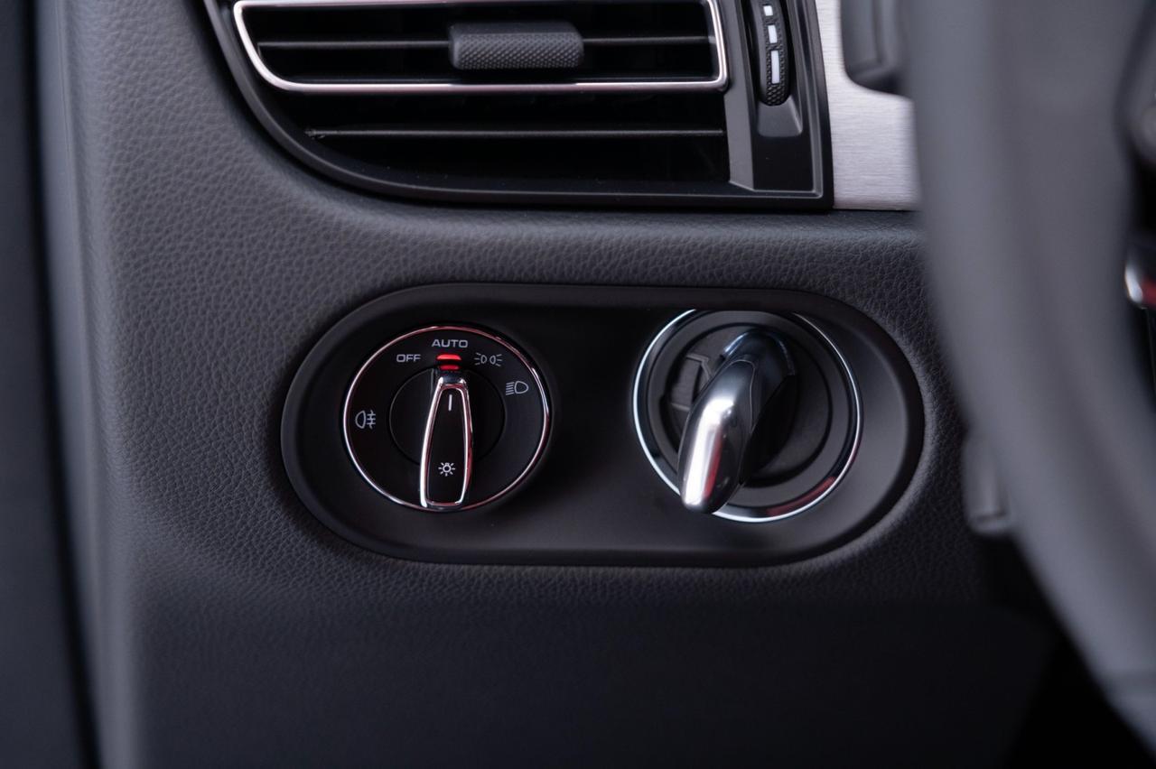 2025 Porsche Macan Pompano Beach FL