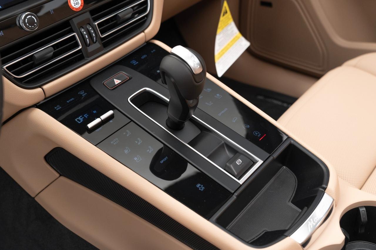 2025 Porsche Macan Pompano Beach FL