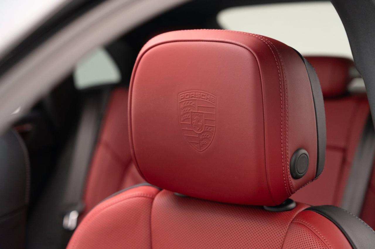 2025 Porsche Macan Pompano Beach FL