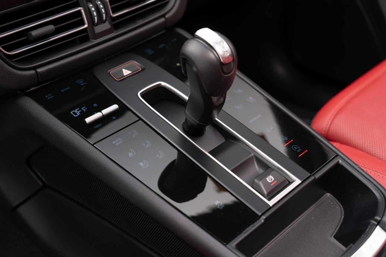 2025 Porsche Macan Pompano Beach FL