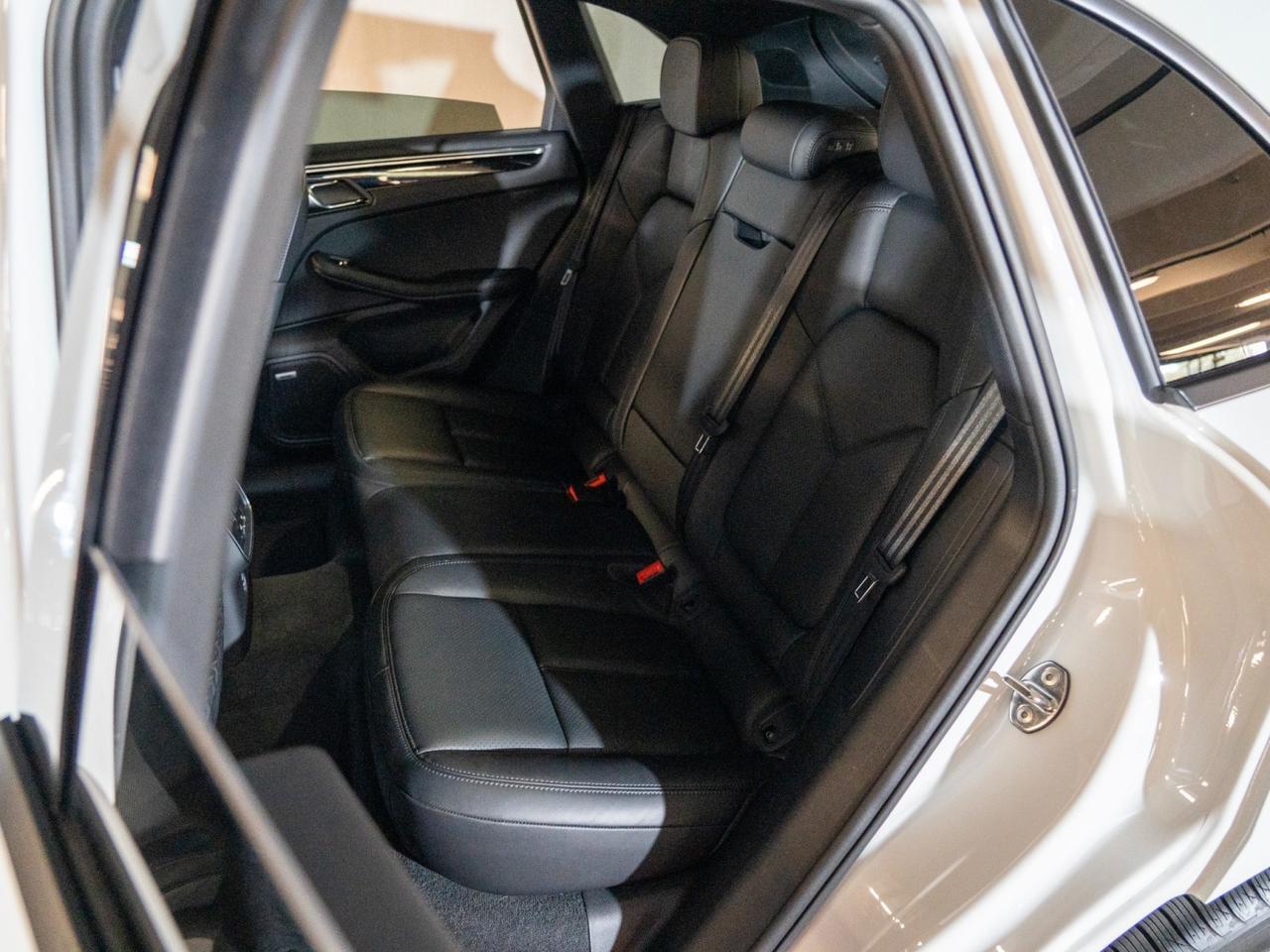 2025 Porsche Macan Pompano Beach FL