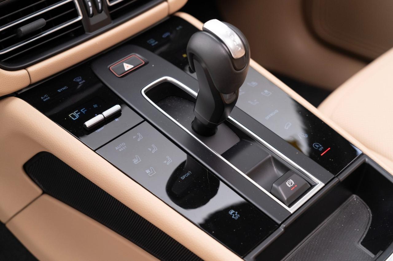 2025 Porsche Macan Pompano Beach FL
