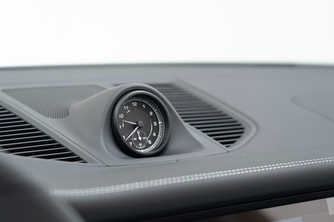 2025 Porsche Macan Pompano Beach FL