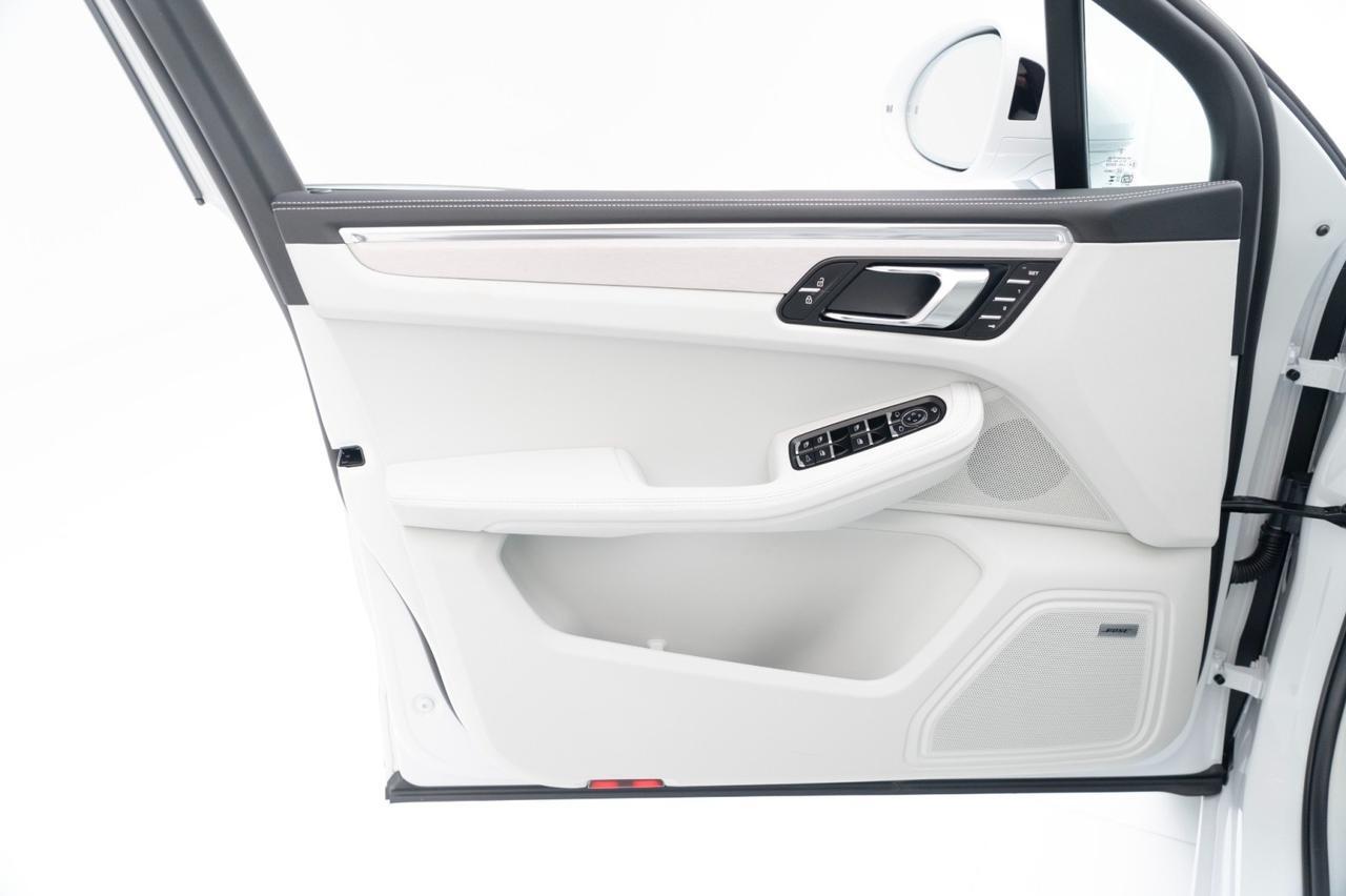 2025 Porsche Macan Pompano Beach FL