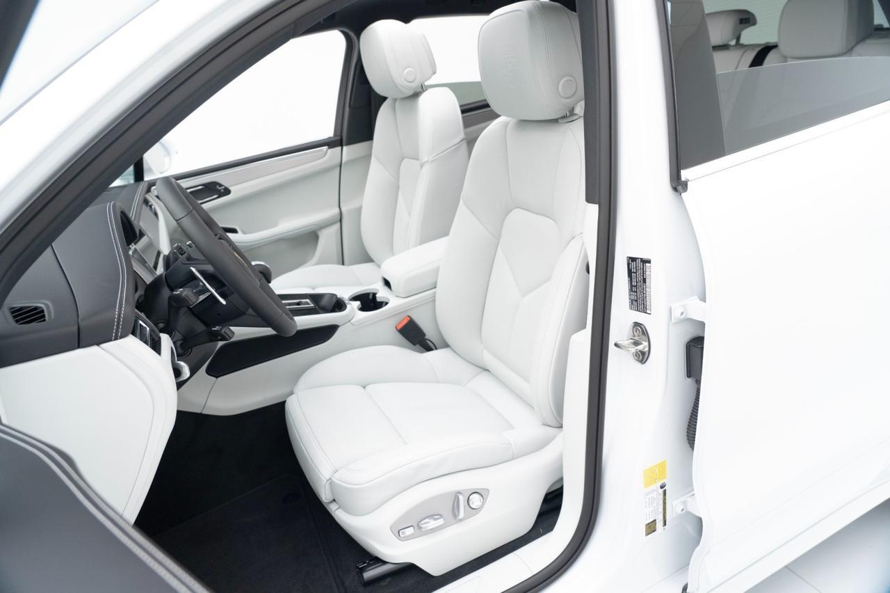 2025 Porsche Macan Pompano Beach FL