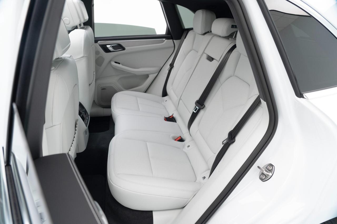 2025 Porsche Macan Pompano Beach FL