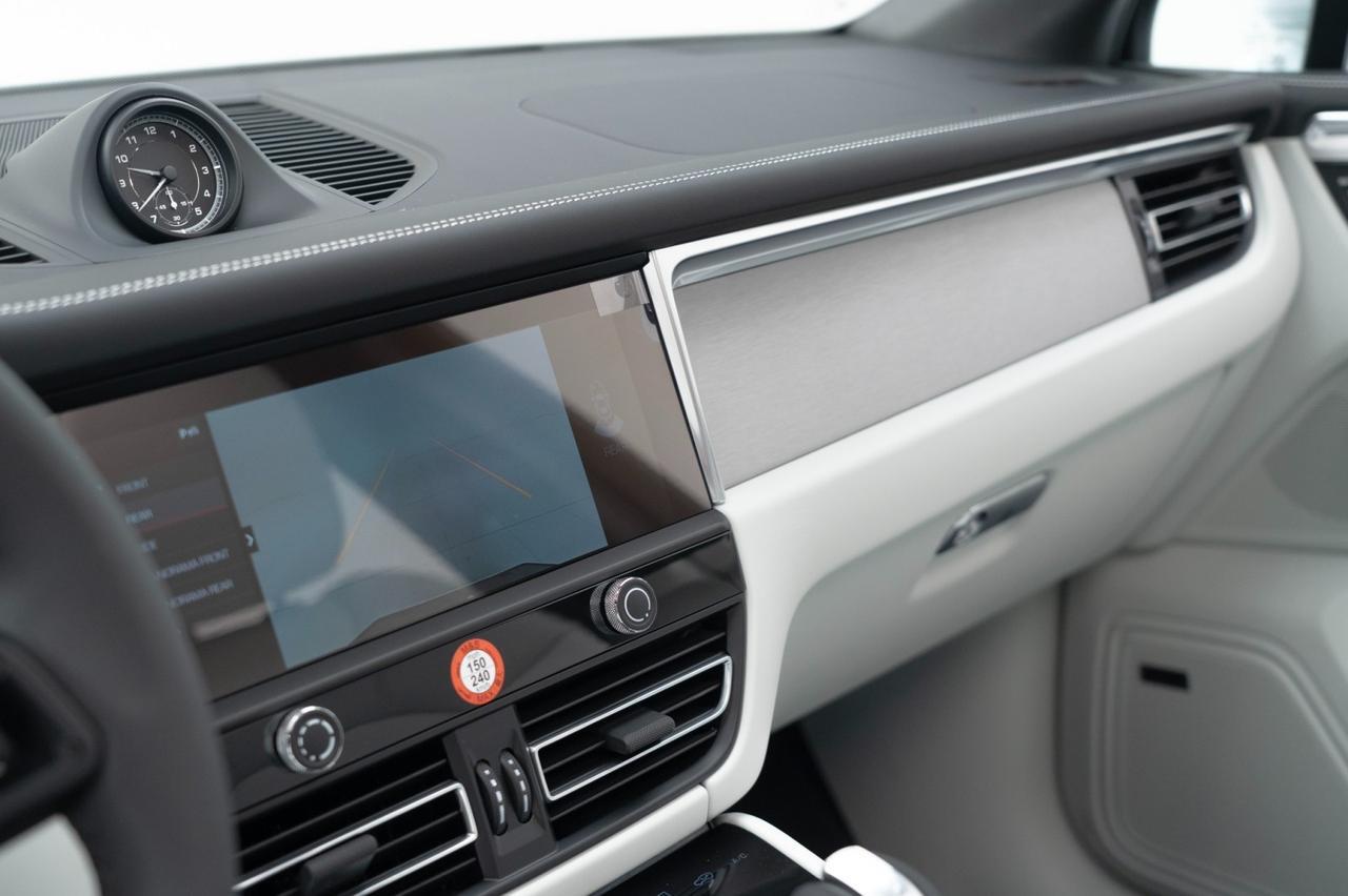 2025 Porsche Macan Pompano Beach FL