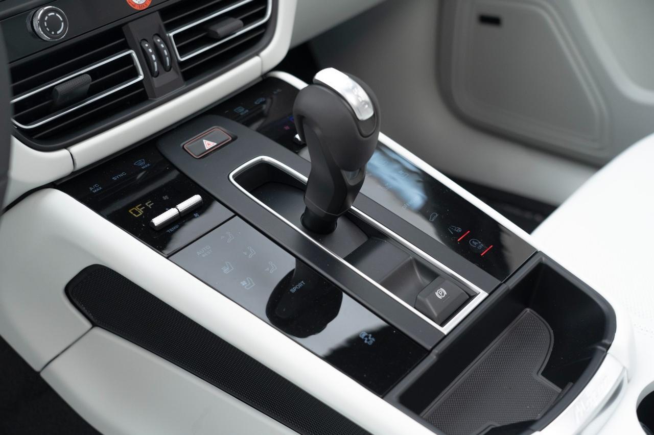 2025 Porsche Macan Pompano Beach FL