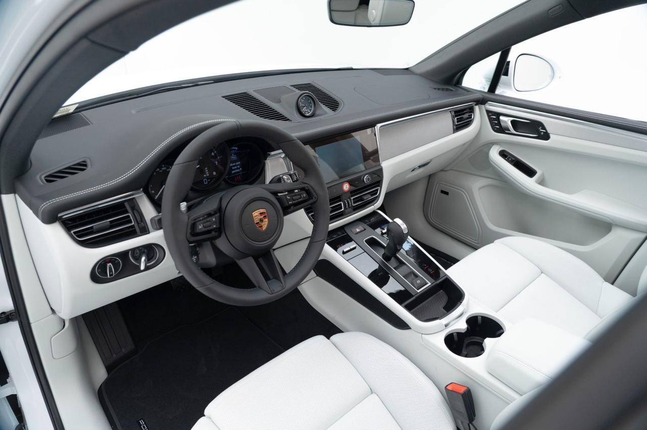 2025 Porsche Macan Pompano Beach FL