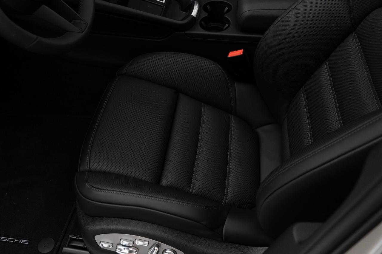 2025 Porsche Macan Pompano Beach FL