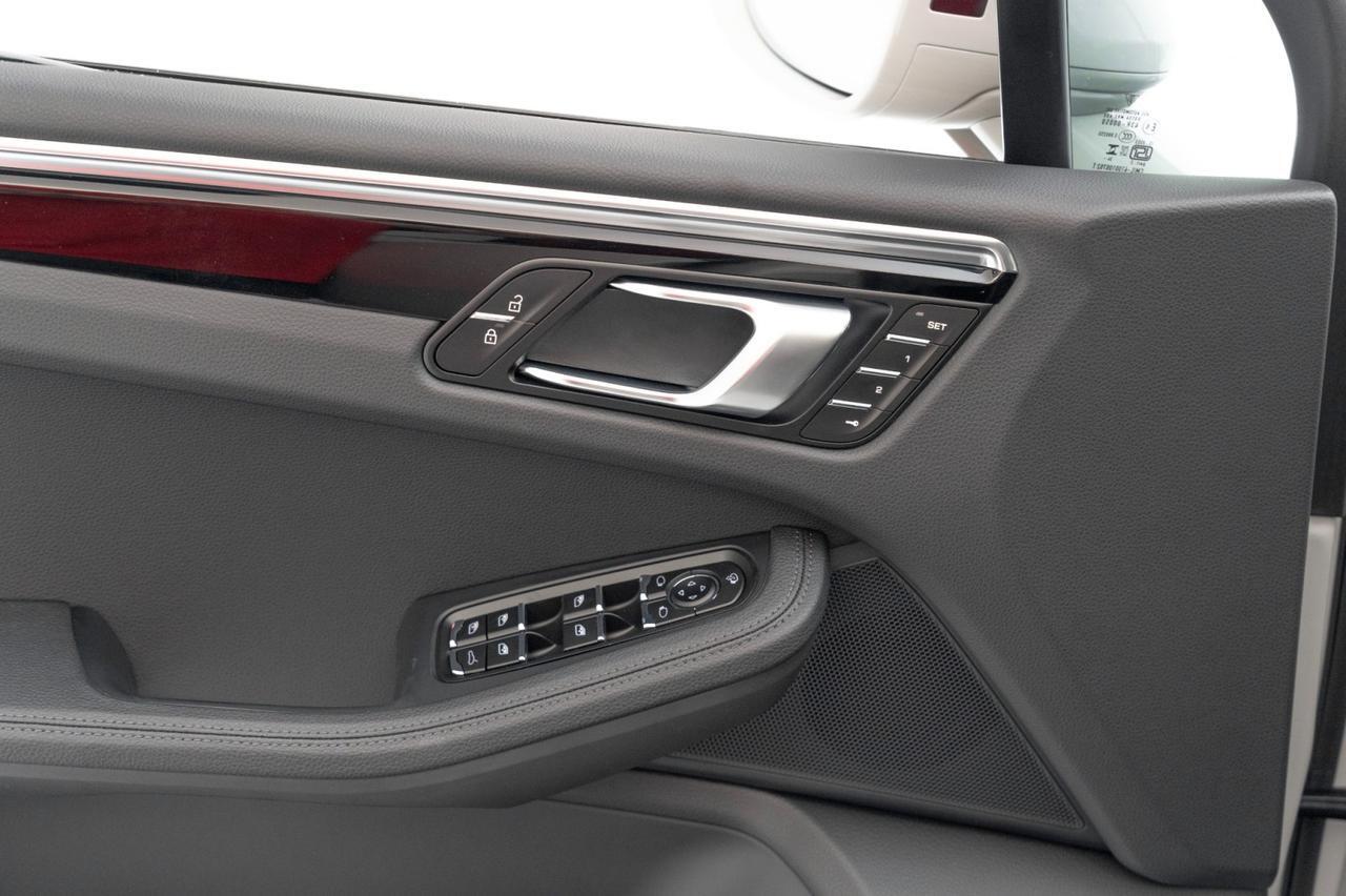 2025 Porsche Macan Pompano Beach FL