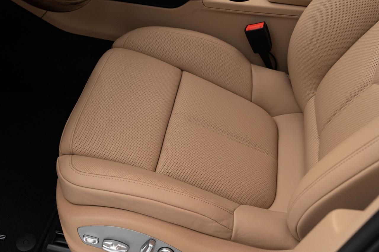 2025 Porsche Macan Pompano Beach FL