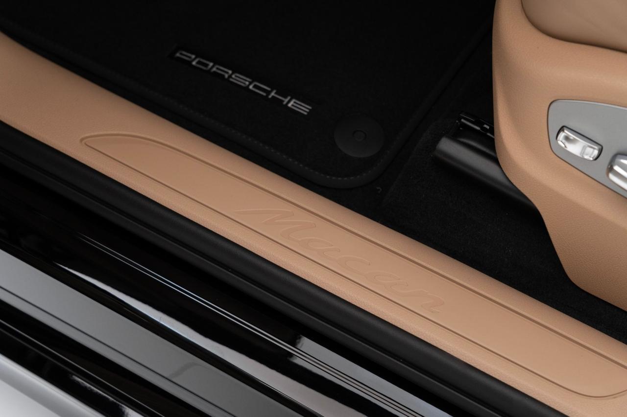 2025 Porsche Macan Pompano Beach FL