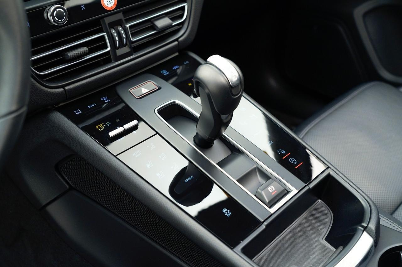 2025 Porsche Macan Pompano Beach FL