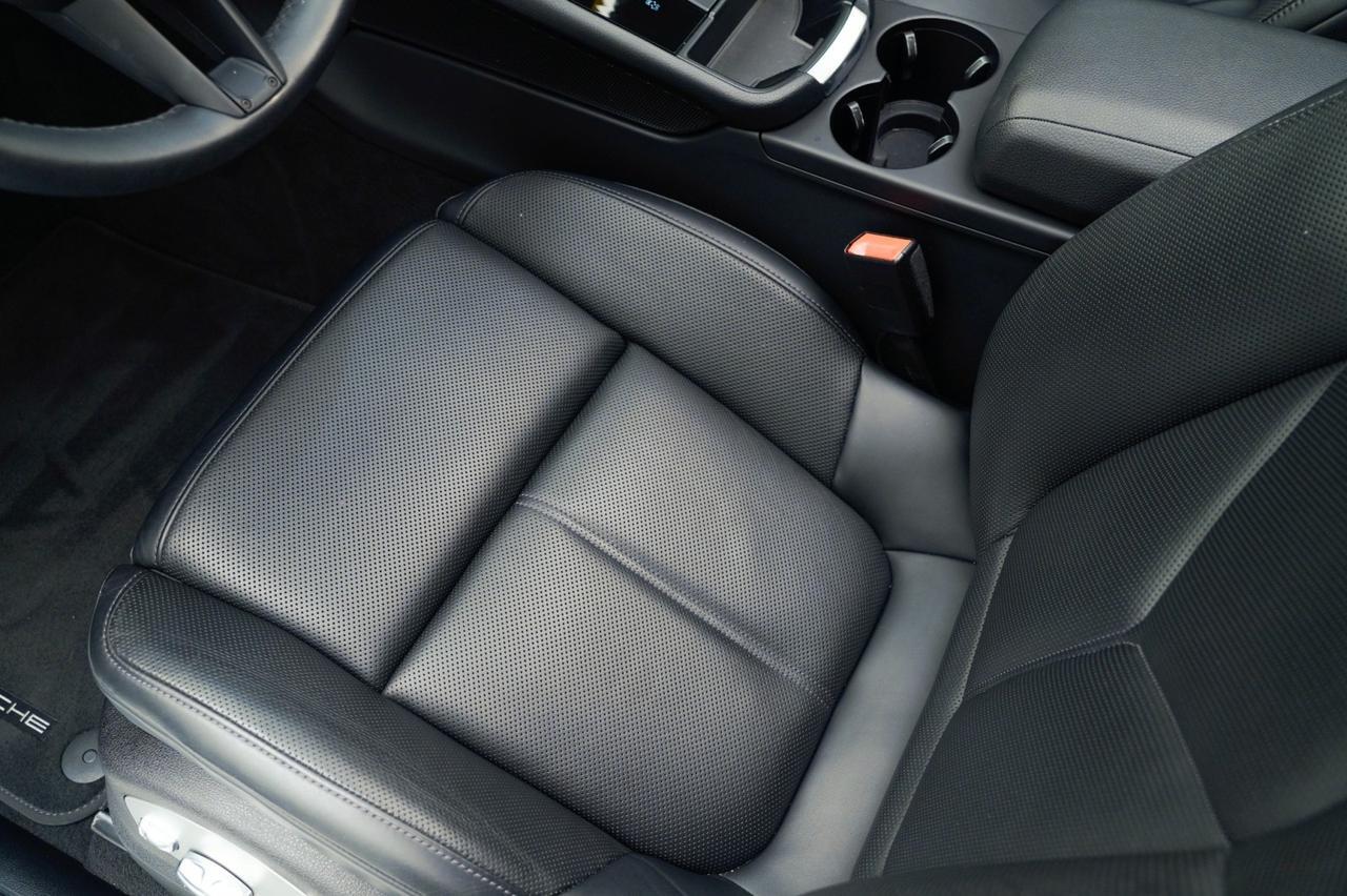 2025 Porsche Macan Pompano Beach FL