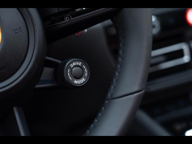 2025 Porsche Macan Pompano Beach FL