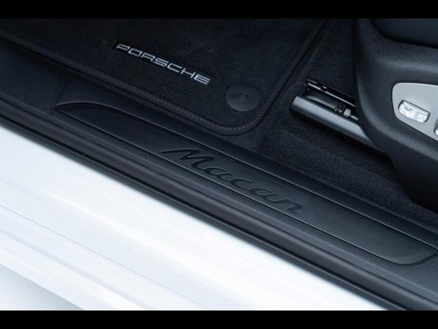 2025 Porsche Macan Pompano Beach FL