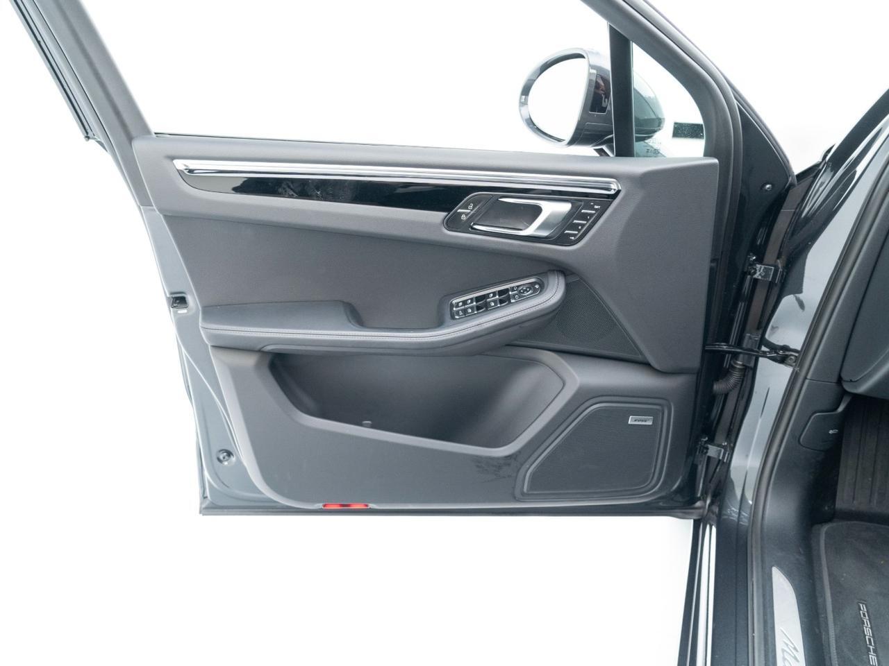 2025 Porsche Macan Pompano Beach FL