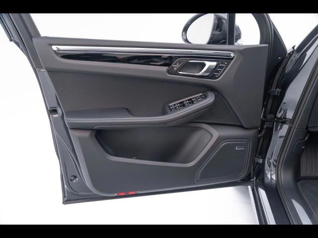 2025 Porsche Macan Pompano Beach FL