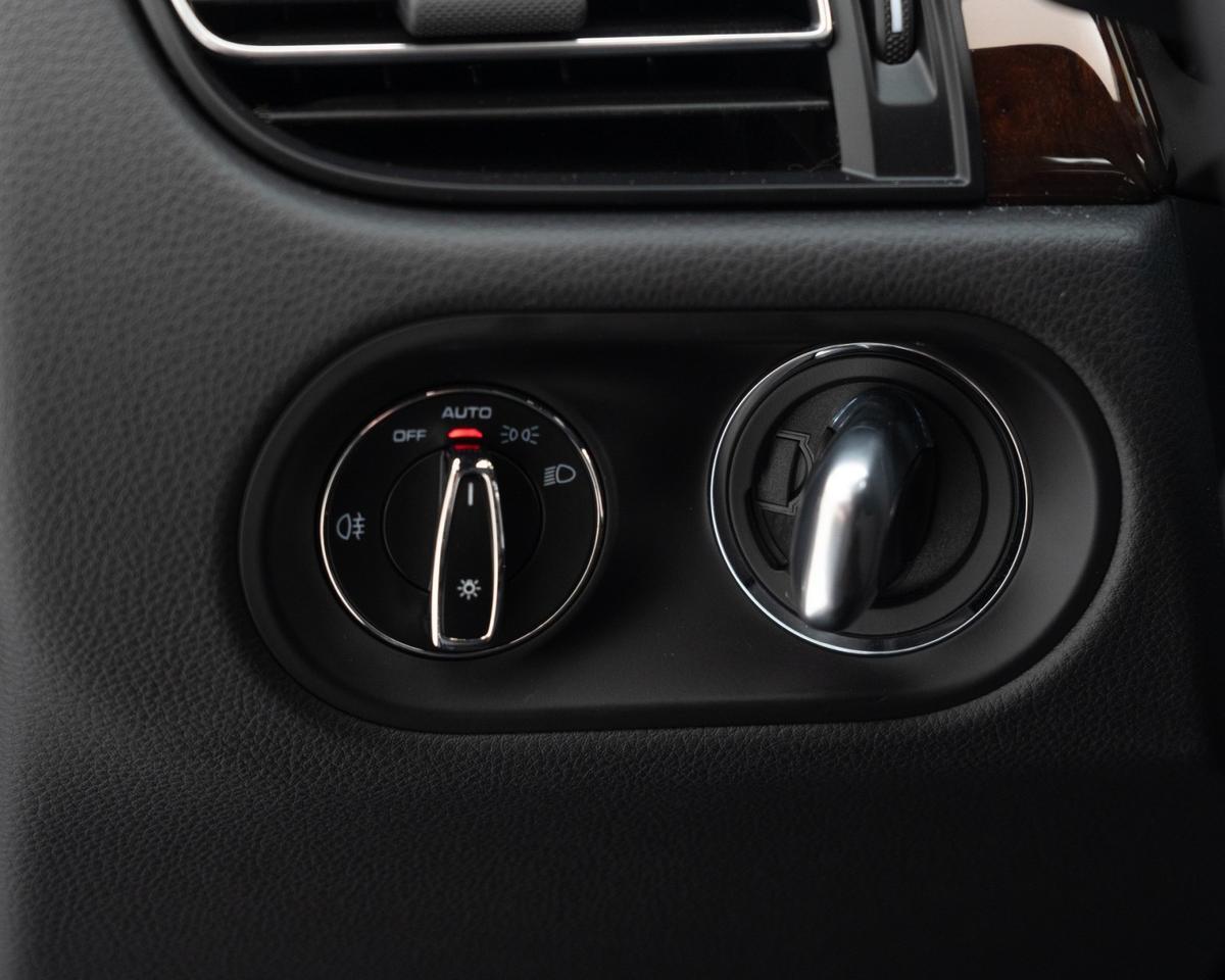 2025 Porsche Macan Pompano Beach FL