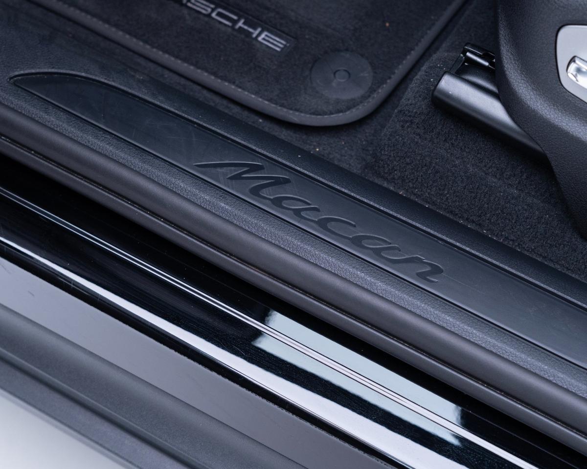 2025 Porsche Macan Pompano Beach FL