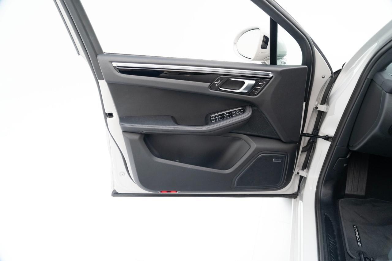 2025 Porsche Macan Pompano Beach FL