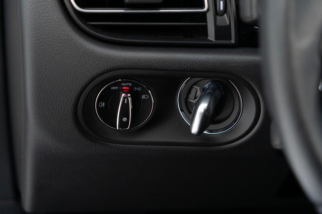 2025 Porsche Macan Pompano Beach FL