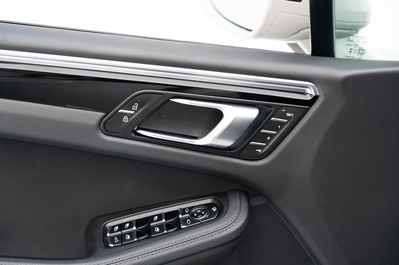 2025 Porsche Macan Pompano Beach FL