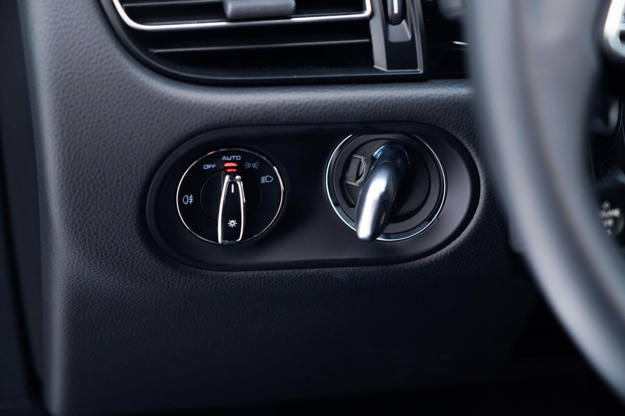 2025 Porsche Macan Pompano Beach FL